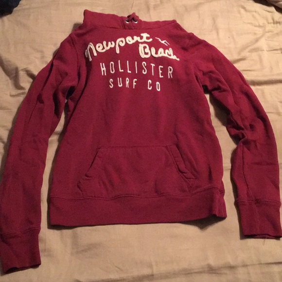 Hollister Tops - Hollister sweatshirt
